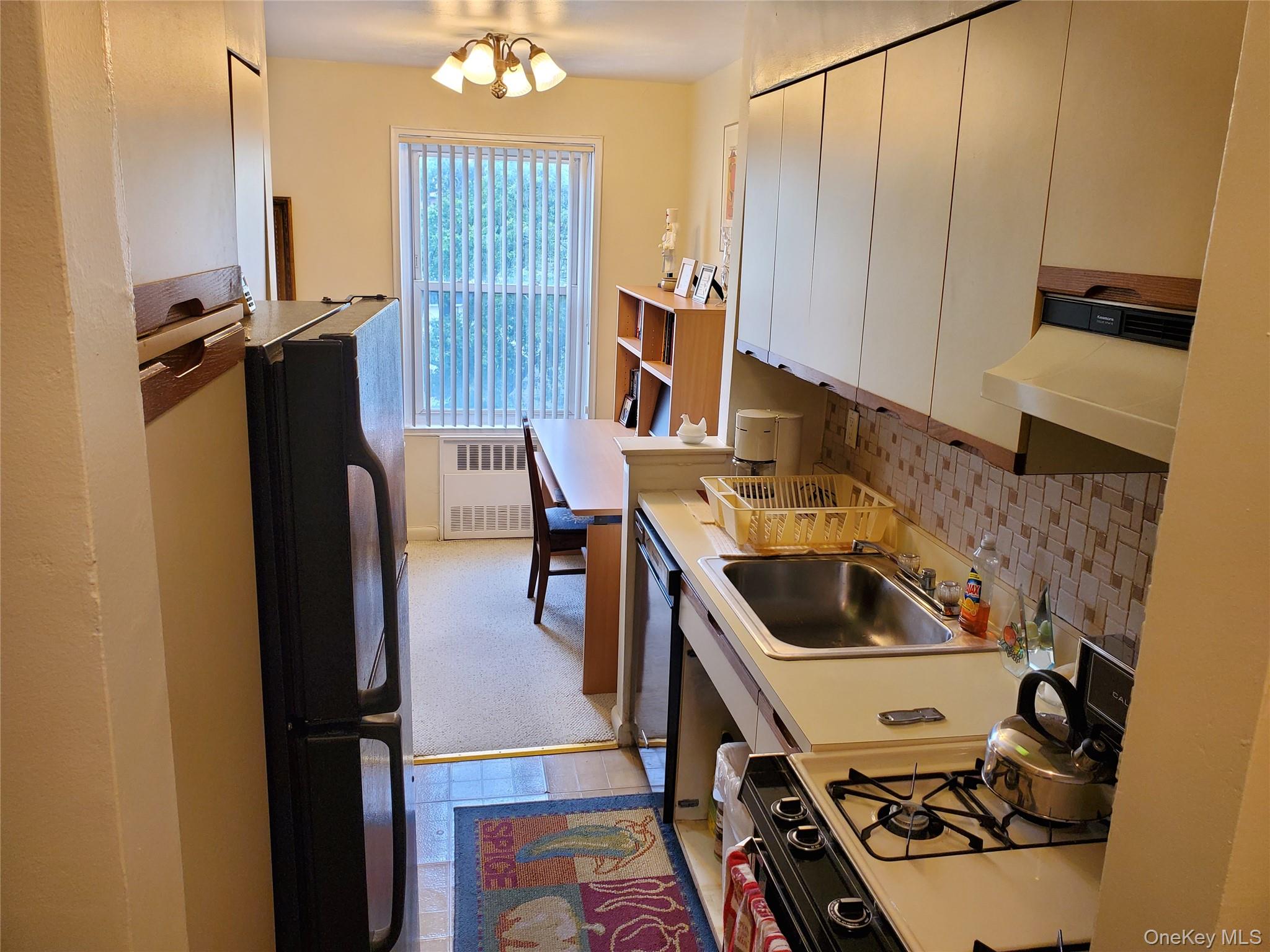 #12 photo, 4727 Little Neck Pkwy Parkway, クイーンズ区 Little Neck , NY 11362