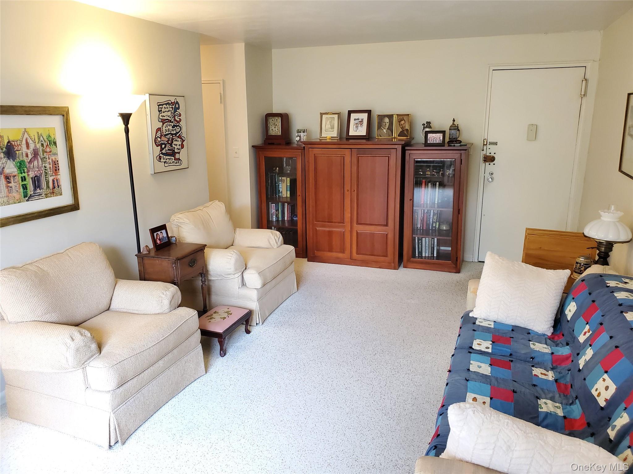 #3 photo, 4727 Little Neck Pkwy Parkway, クイーンズ区 Little Neck , NY 11362