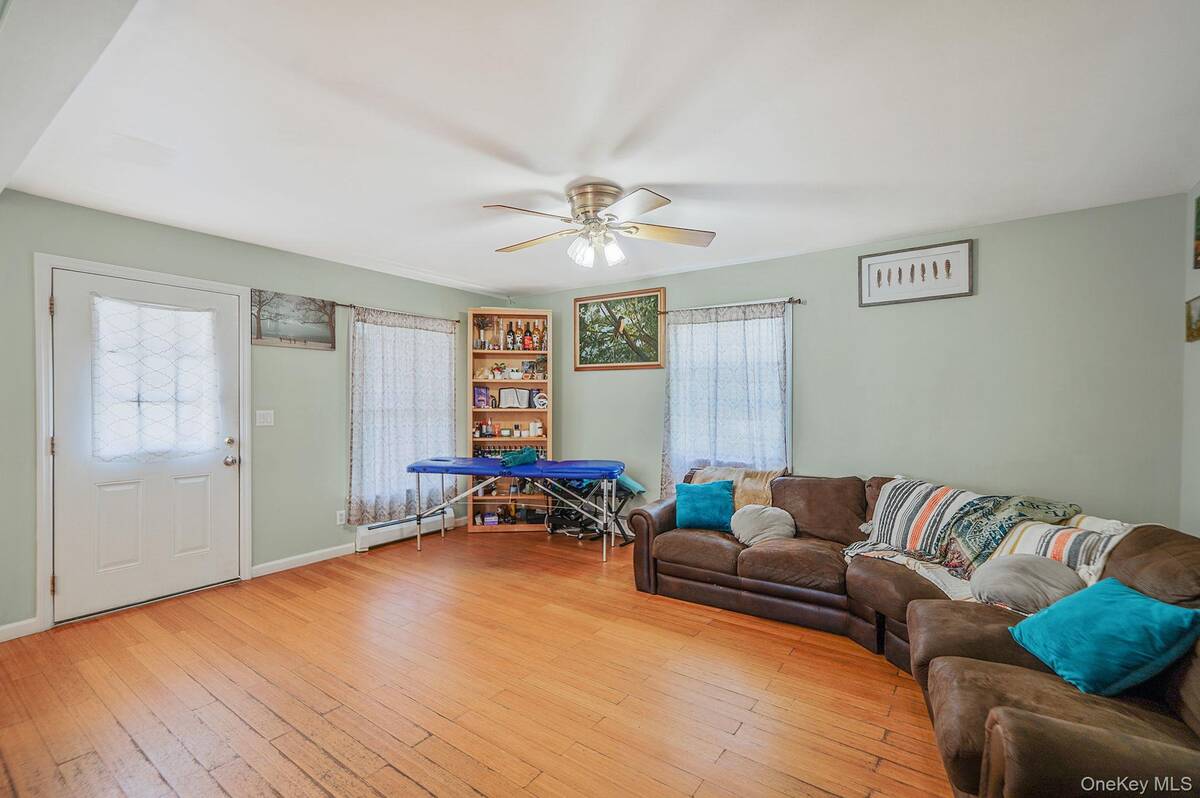 #19 photo, 395 Linnet Street, サフォーク郡 Greenport , NY 11944