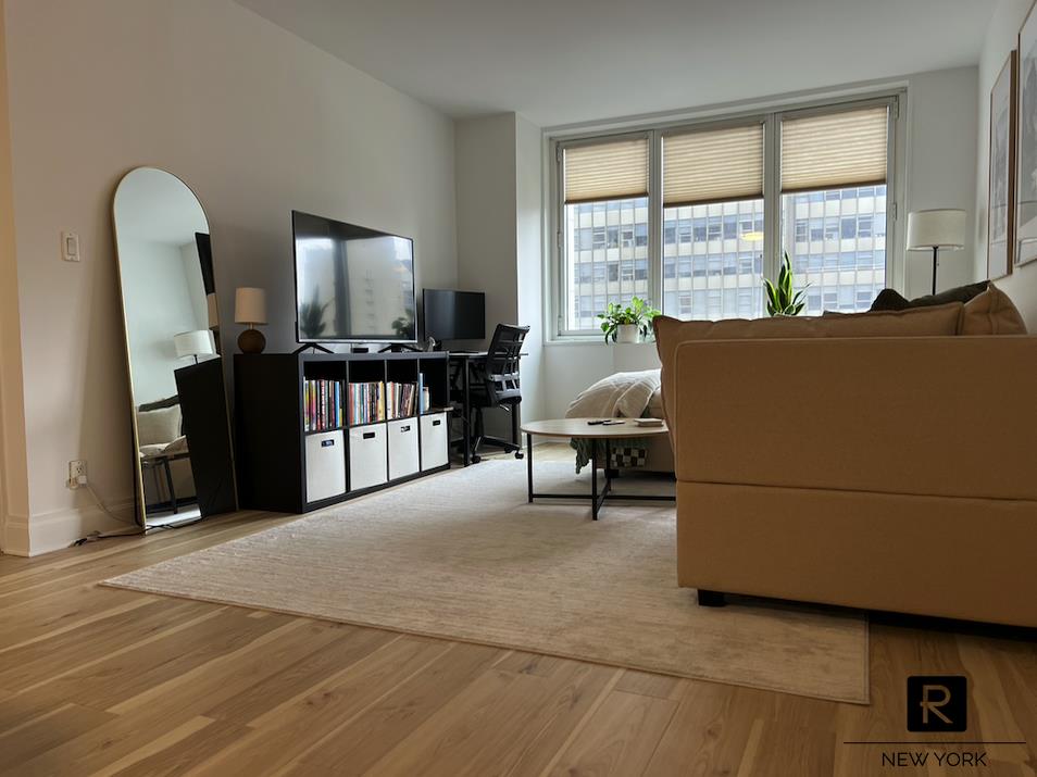 #1 photo, 212 E 47th Street, Turtle Bay , NY 10017