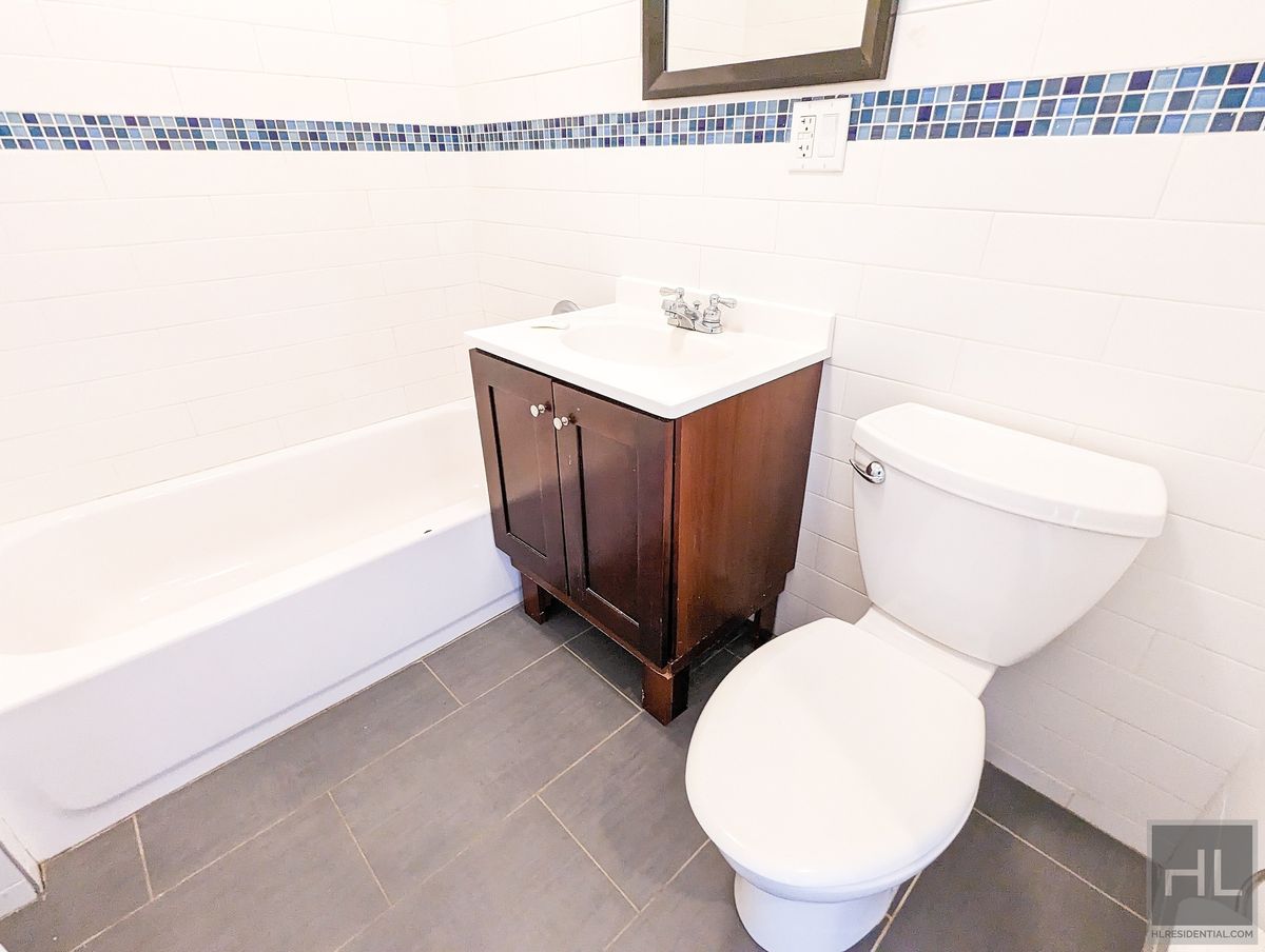 #7 photo, 1143 Dekalb Avenue, Bushwick , NY 11221