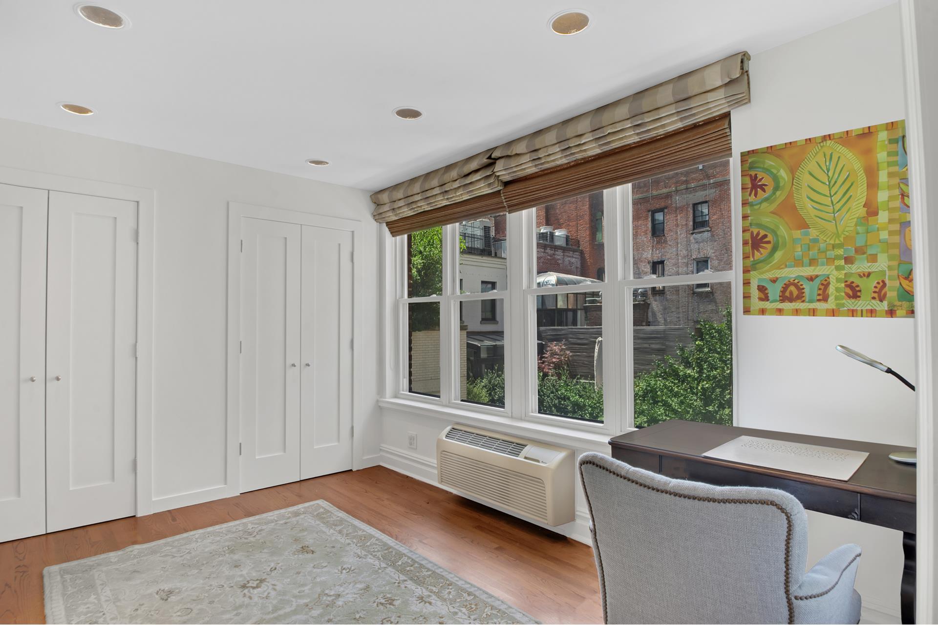#11 photo, 14 E 68TH Street, Lenox Hill , NY 10065