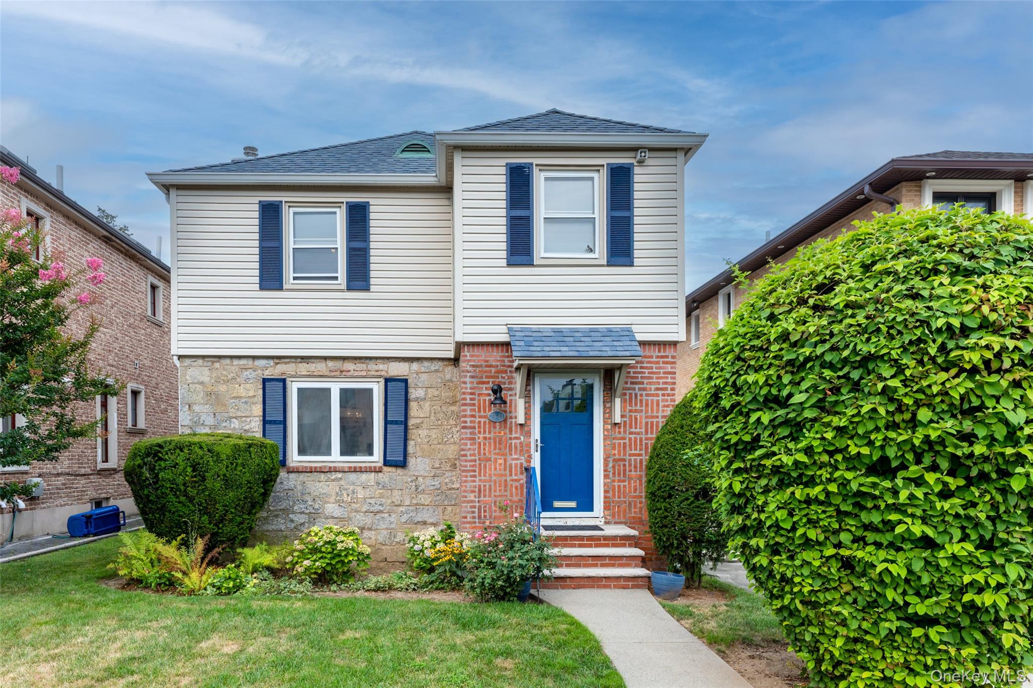 #1 photo, 7342 180th Street, फ्रेश मेडॉस Fresh Meadows , NY 11366