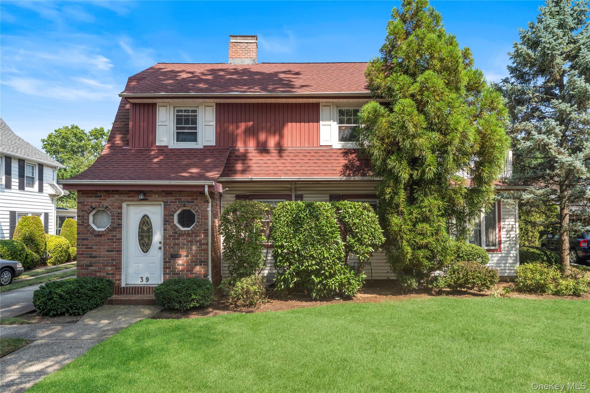 #1 photo, 39 Remsen Lane, Floral Park , NY 11001