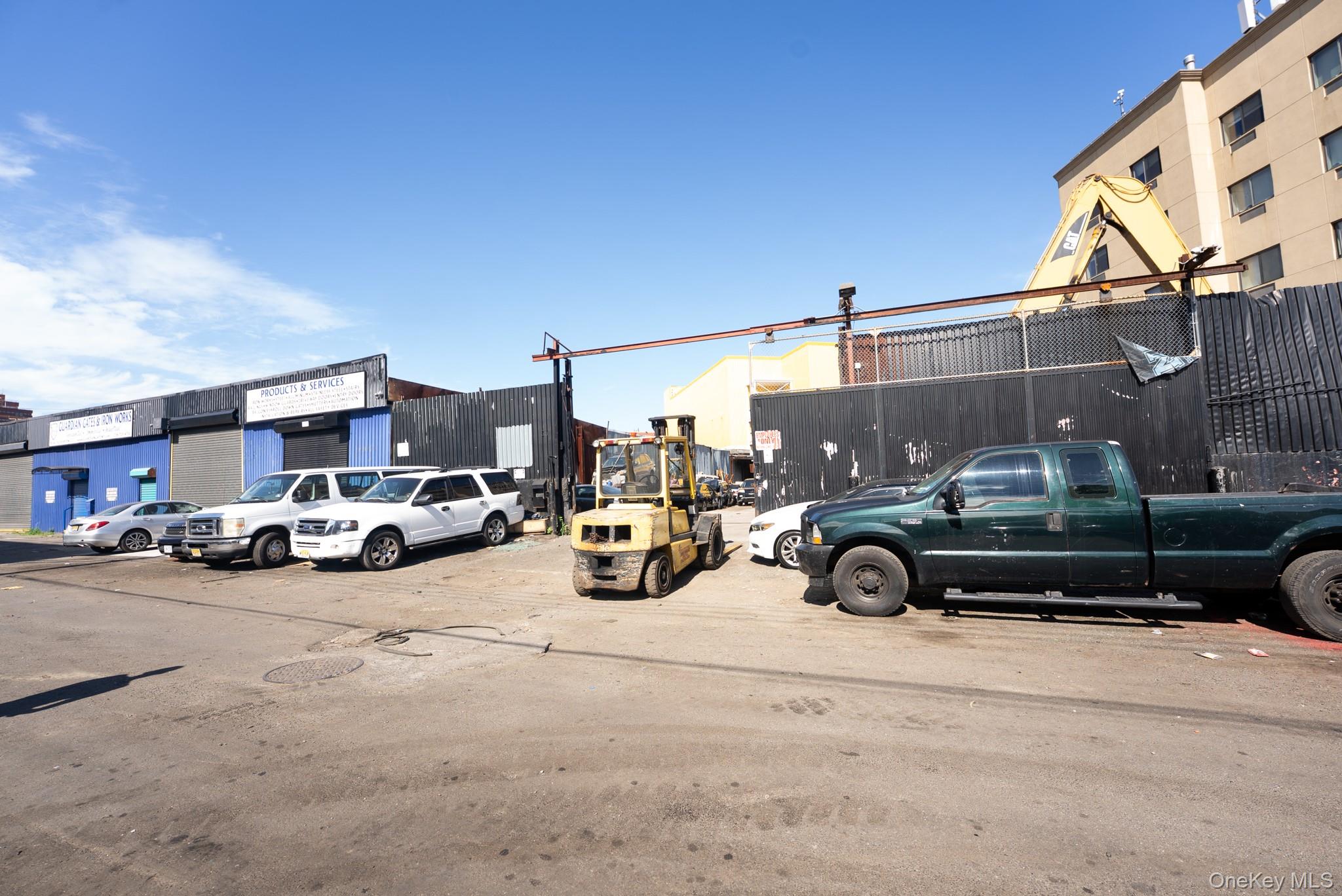 #2 photo, 155-11/17 & 95-49 Liberty, Tuckerton Avenue, クイーンズ区 Jamaica , NY 11433