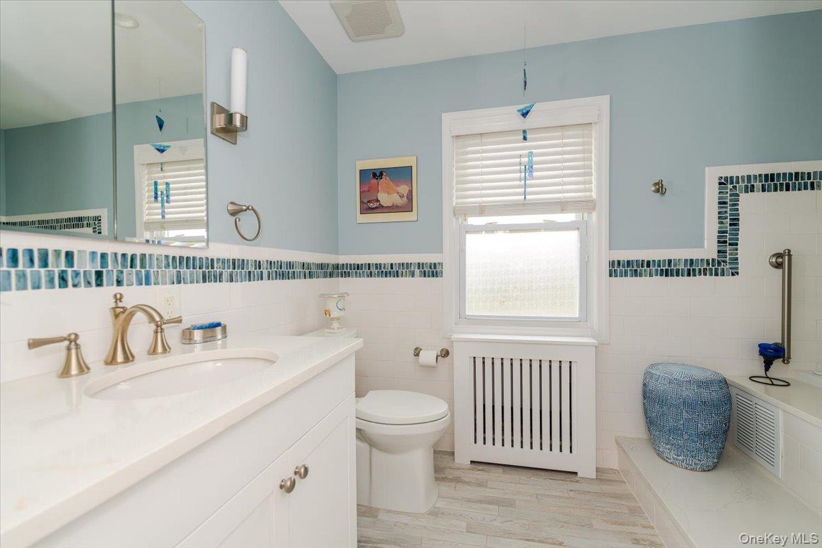 #14 photo, 164 Blackheath Road, Lido Beach , NY 11561