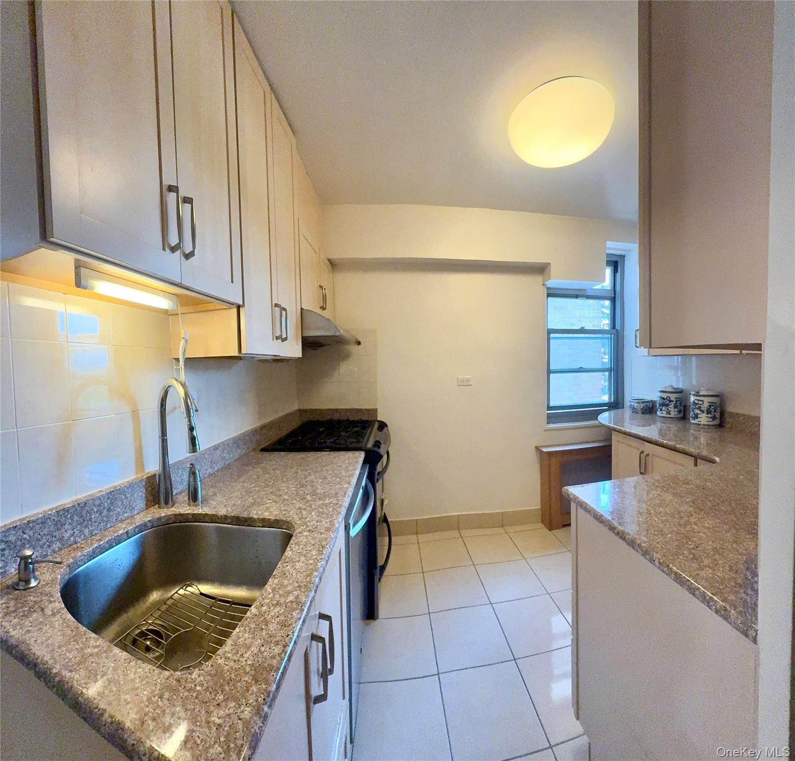 #10 photo, 61-20 Grand Central Parkway, クイーンズ区 Forest Hills , NY 11375