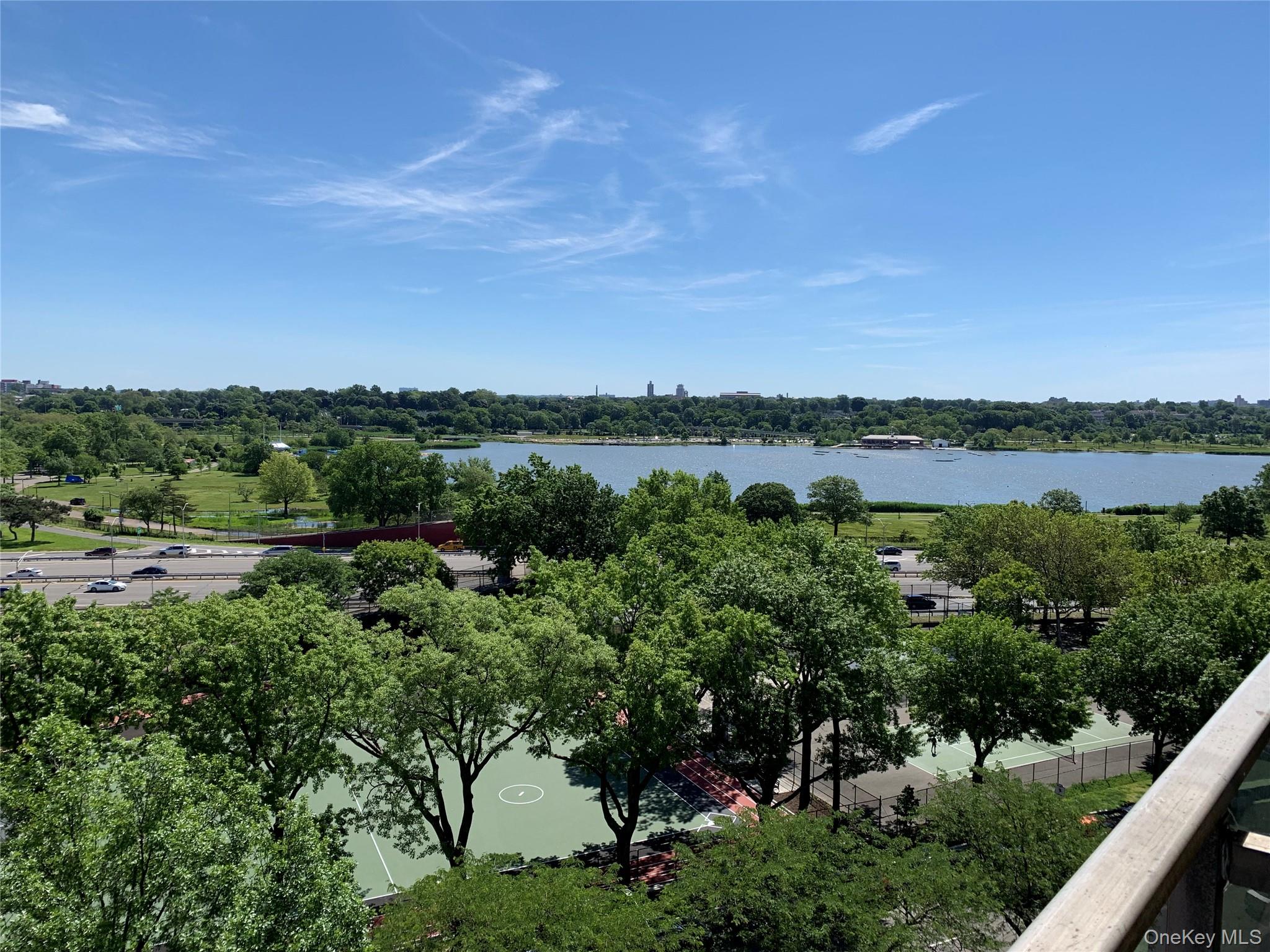 #18 photo, 61-20 Grand Central Parkway, クイーンズ区 Forest Hills , NY 11375