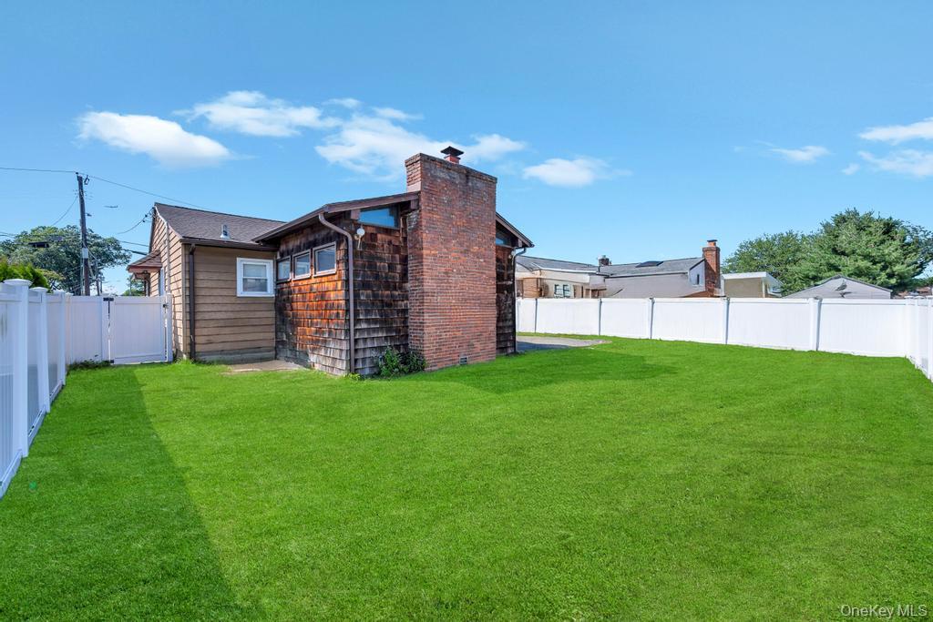 #10 photo, 885 Downing Road, Valley Stream , NY 11580