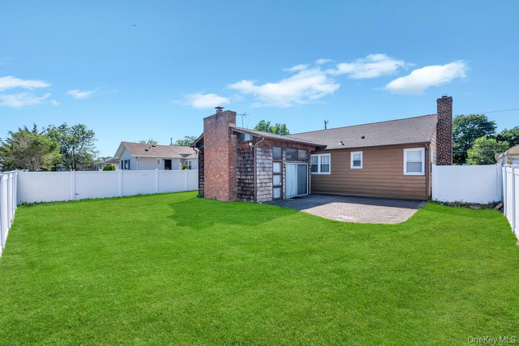 #12 photo, 885 Downing Road, Valley Stream , NY 11580