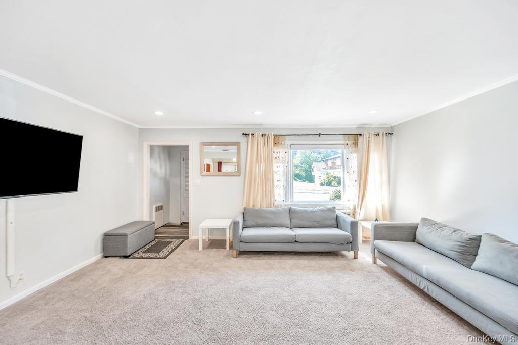 #17 photo, 885 Downing Road, Valley Stream , NY 11580