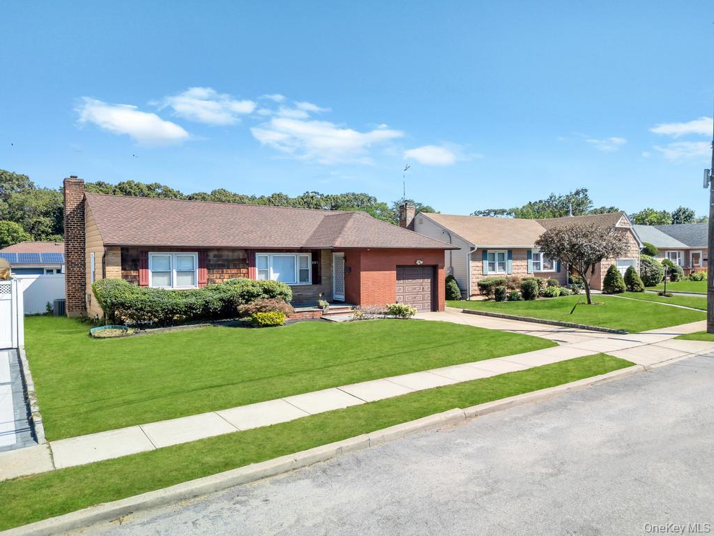 #3 photo, 885 Downing Road, Valley Stream , NY 11580