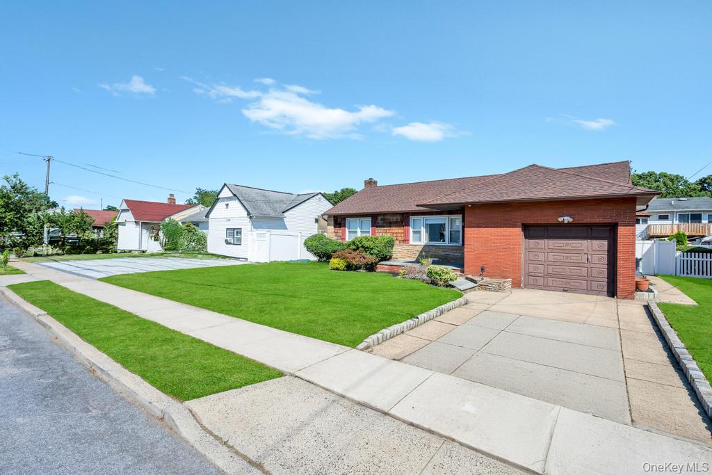 #9 photo, 885 Downing Road, Valley Stream , NY 11580