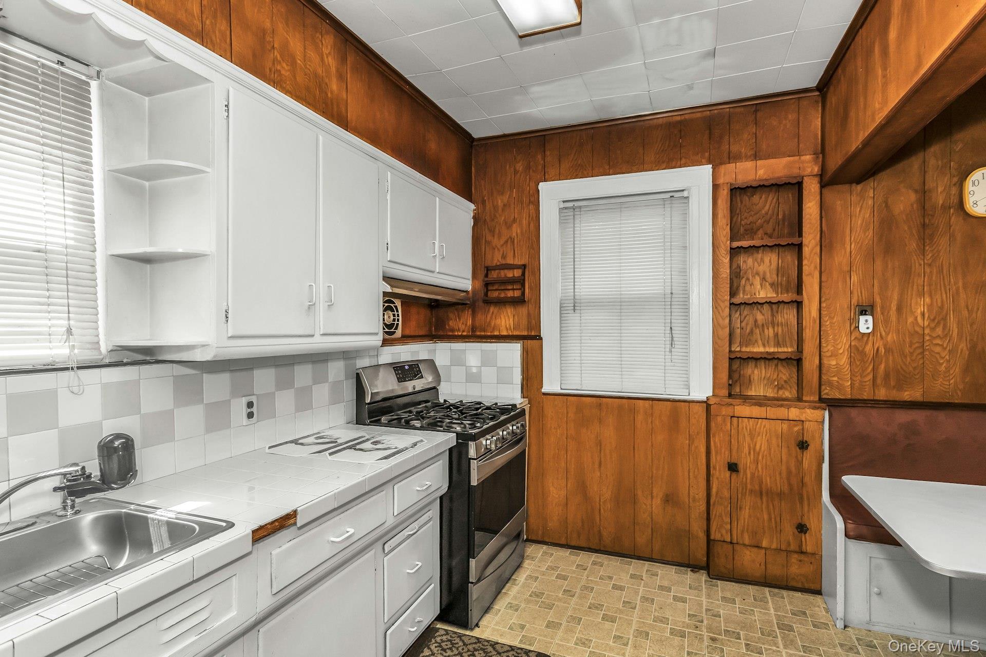 #6 photo, 139-12 233rd Street, Laurelton , NY 11422