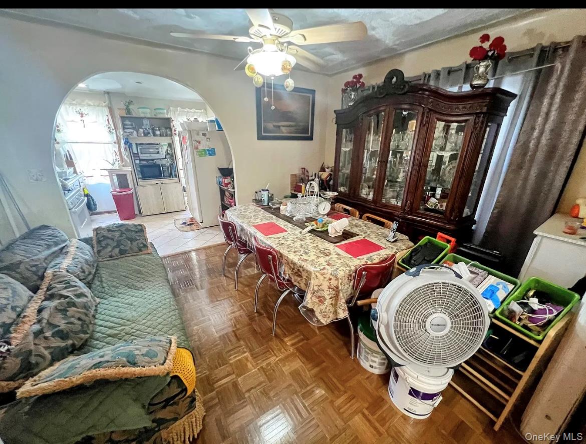 #5 photo, 19027 109th Road, クイーンズ区 Saint Albans , NY 11412