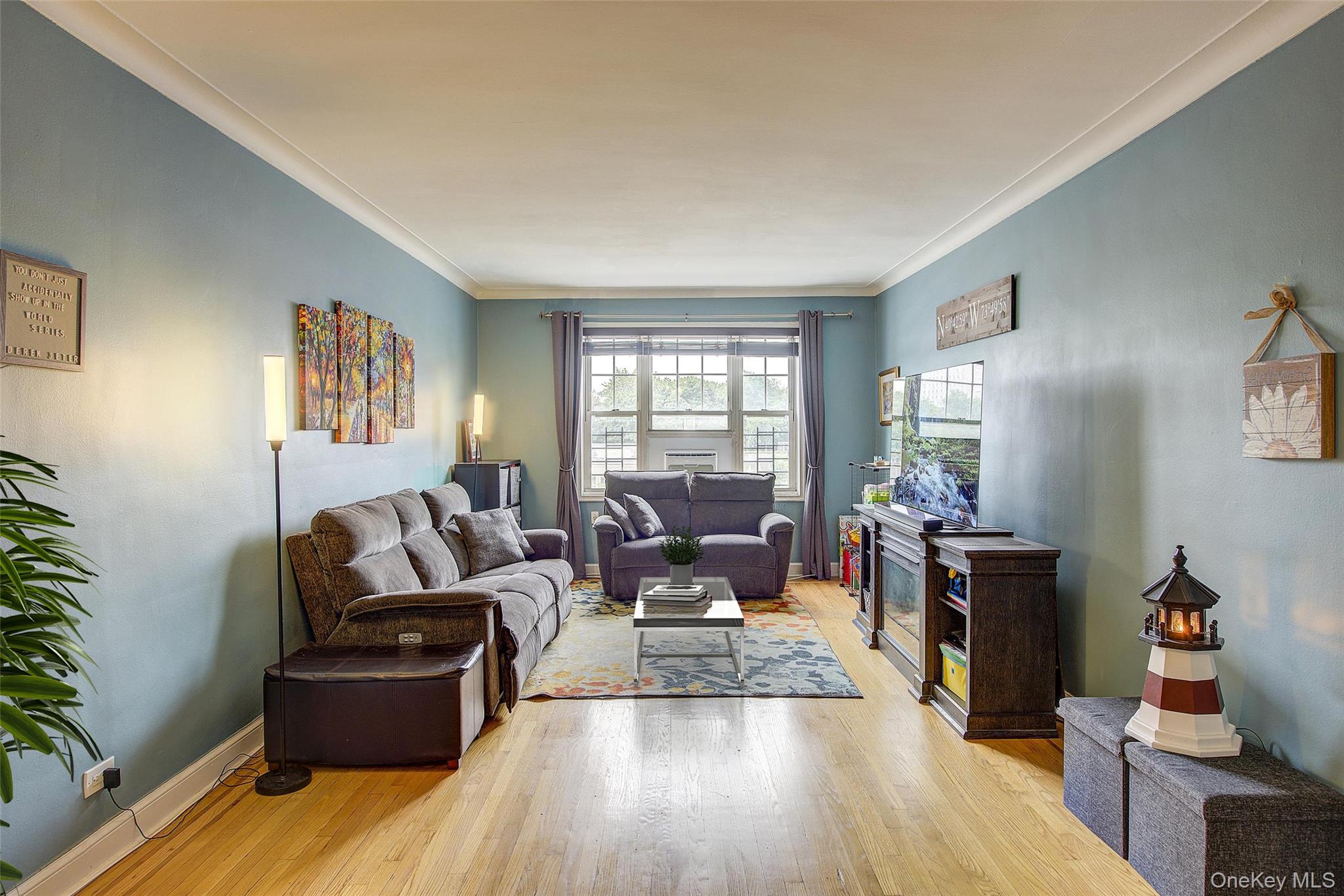 #7 photo, 77-14 113th Street, クイーンズ区 Forest Hills , NY 11375