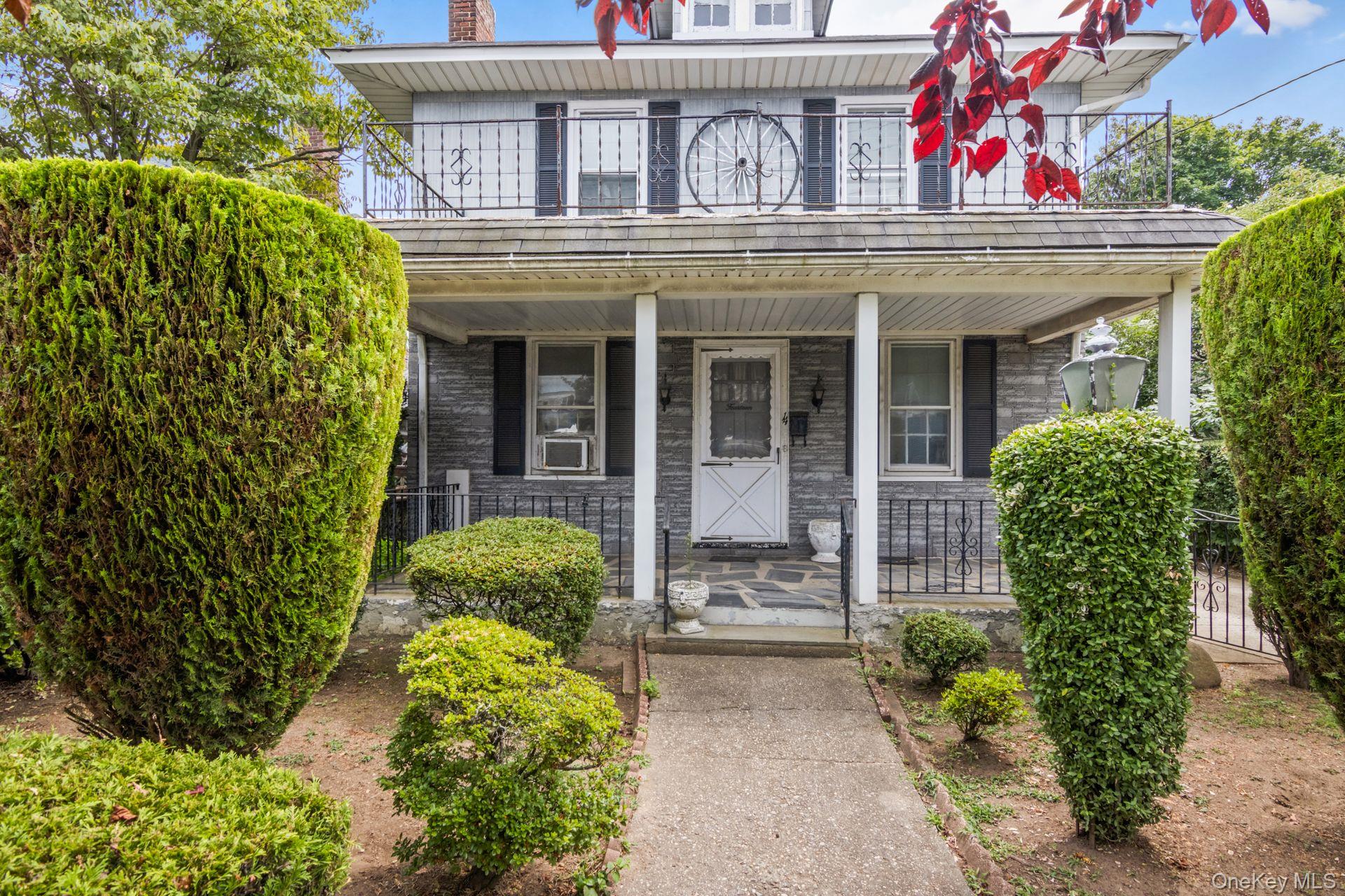 #1 photo, 14 Spooner Street, 长岛 花卉园 Floral Park , NY 11001