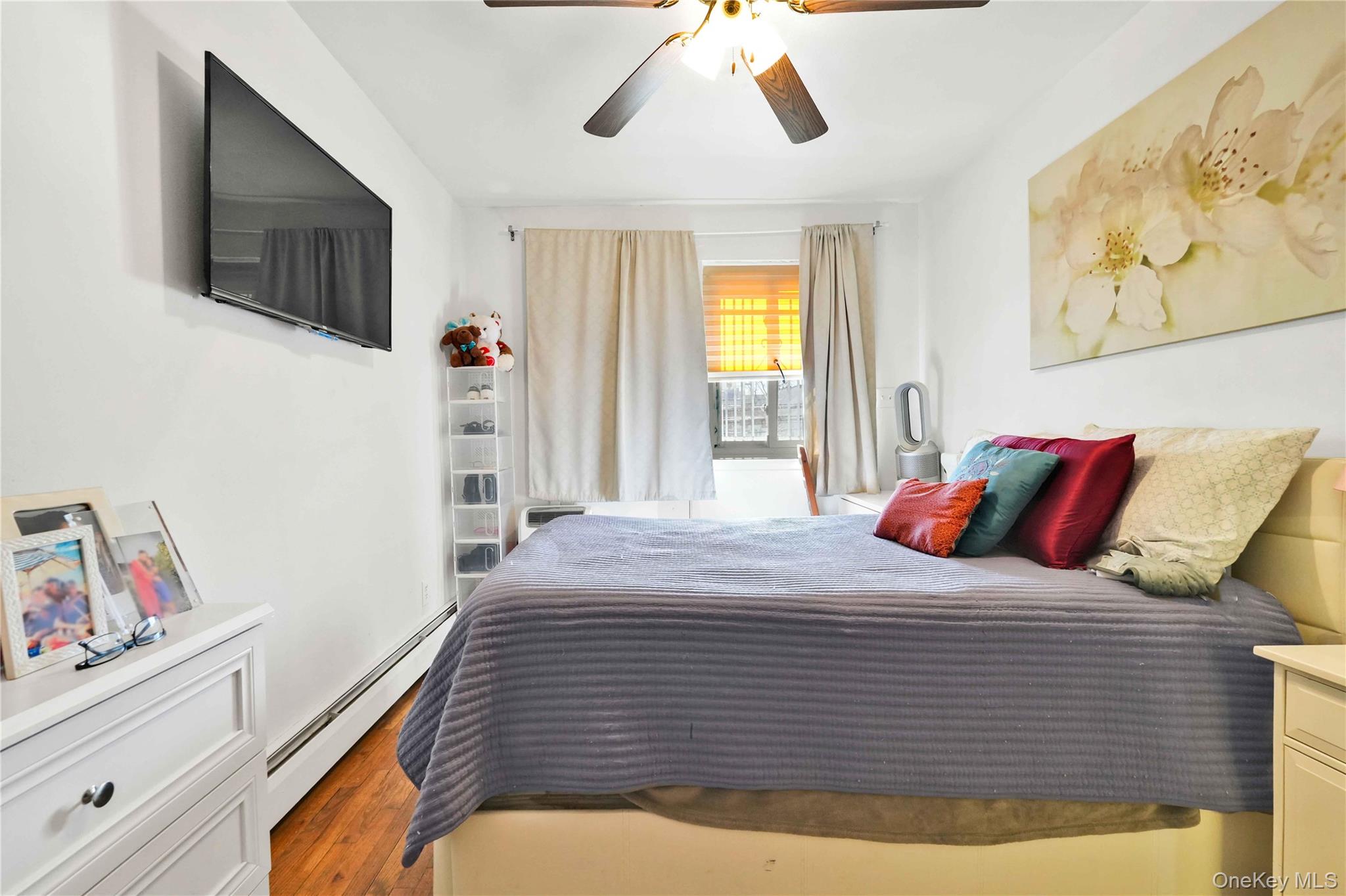 #5 photo, 3145 37th Street, Astoria , NY 11103