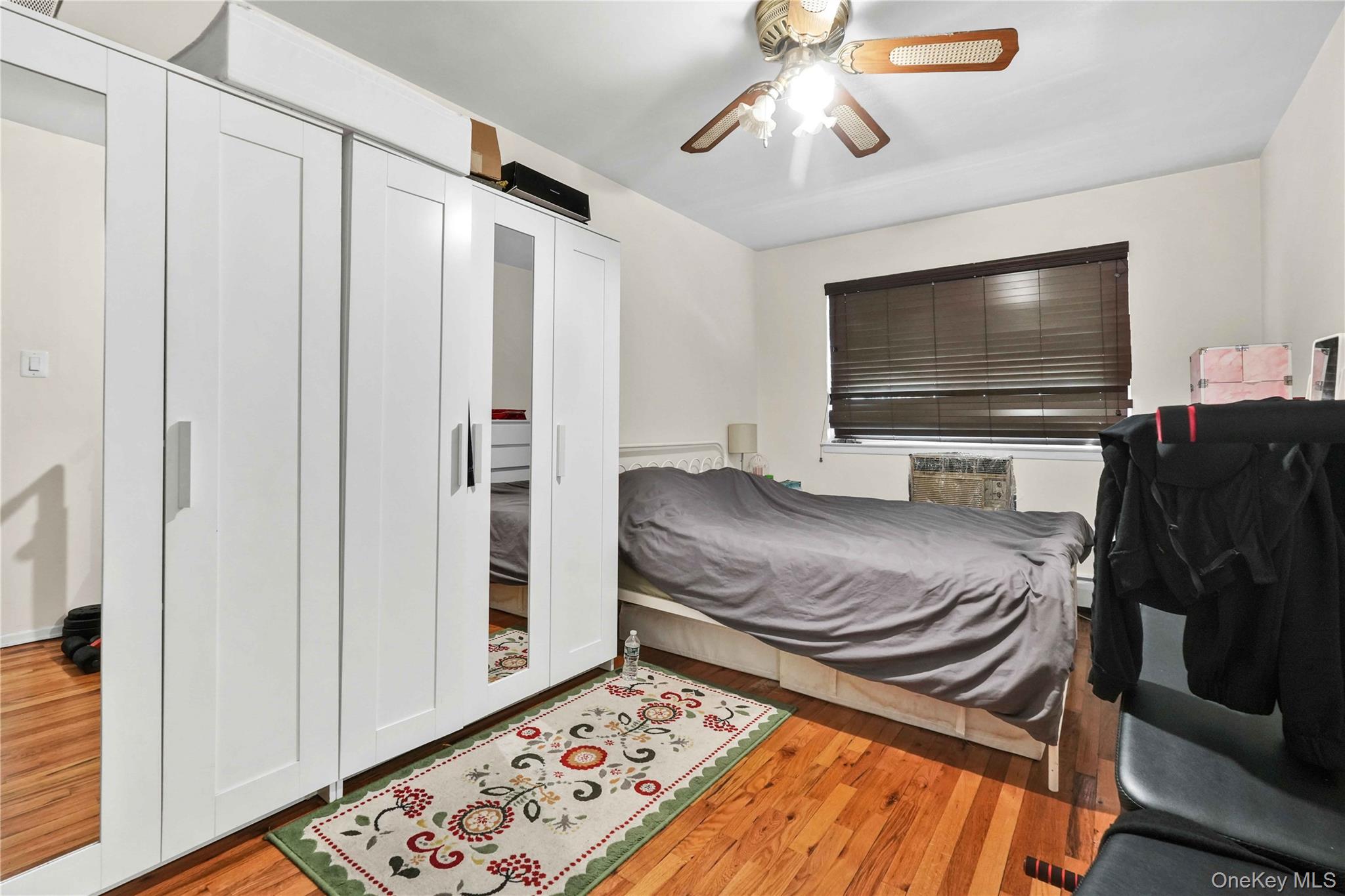 #9 photo, 3145 37th Street, Astoria , NY 11103