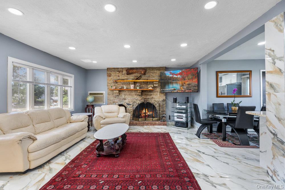 #10 photo, 1212 Herzel Boulevard, West Babylon , NY 11704