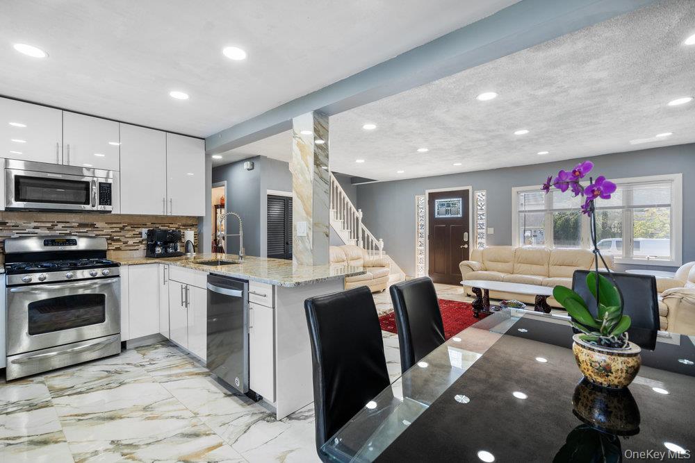 #14 photo, 1212 Herzel Boulevard, West Babylon , NY 11704