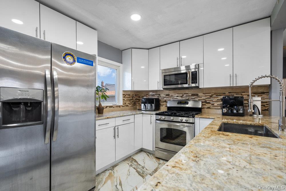 #15 photo, 1212 Herzel Boulevard, West Babylon , NY 11704