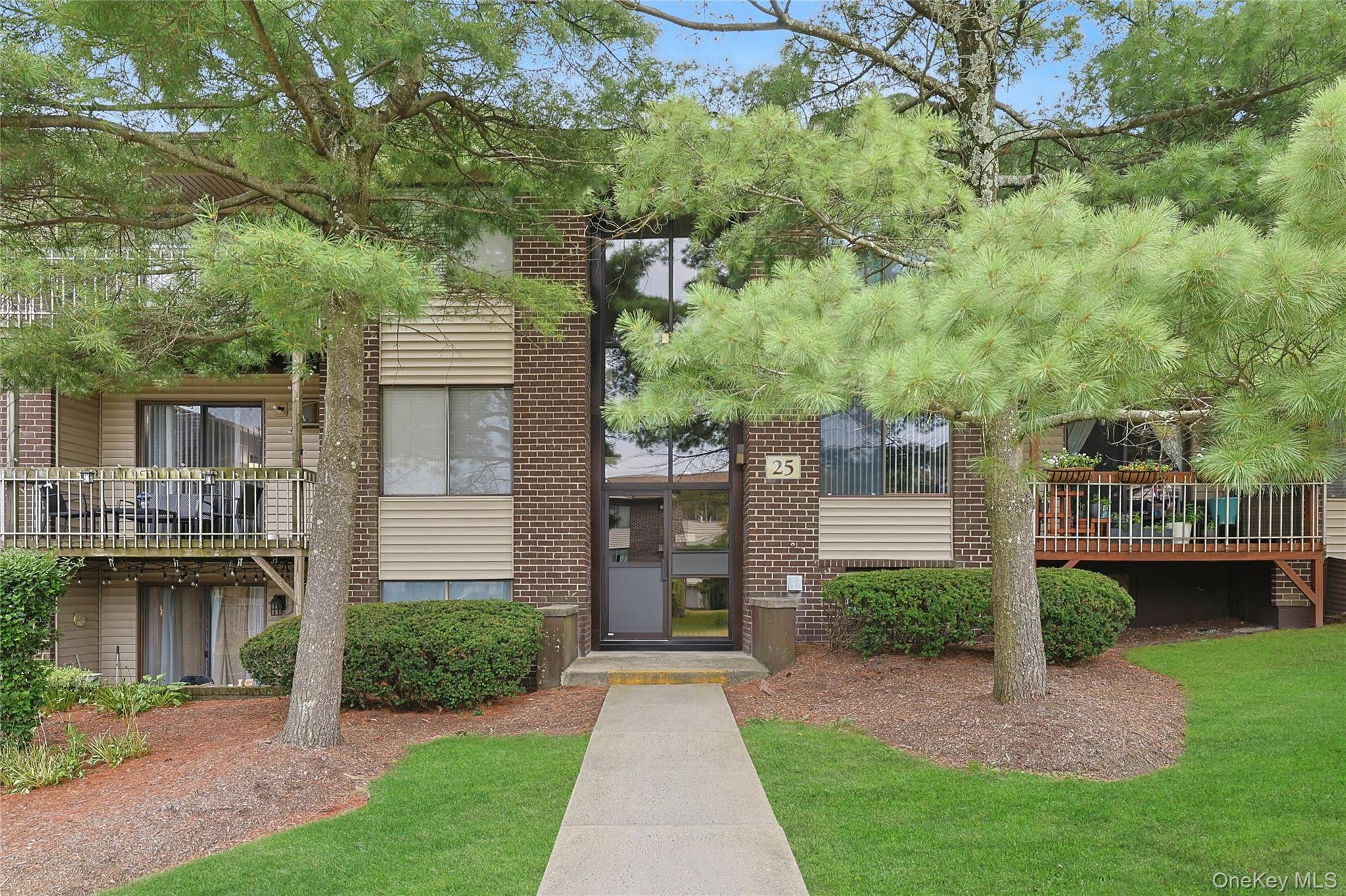 #2 photo, 252 Country Club Lane, Pomona , NY 10970