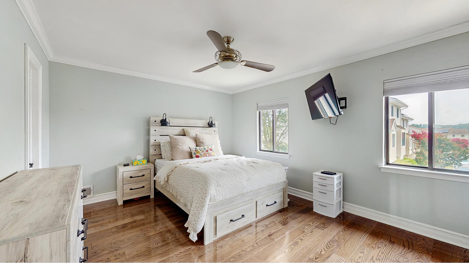 #10 photo, 45 REDWOOD Loop, New York City , NY 10309