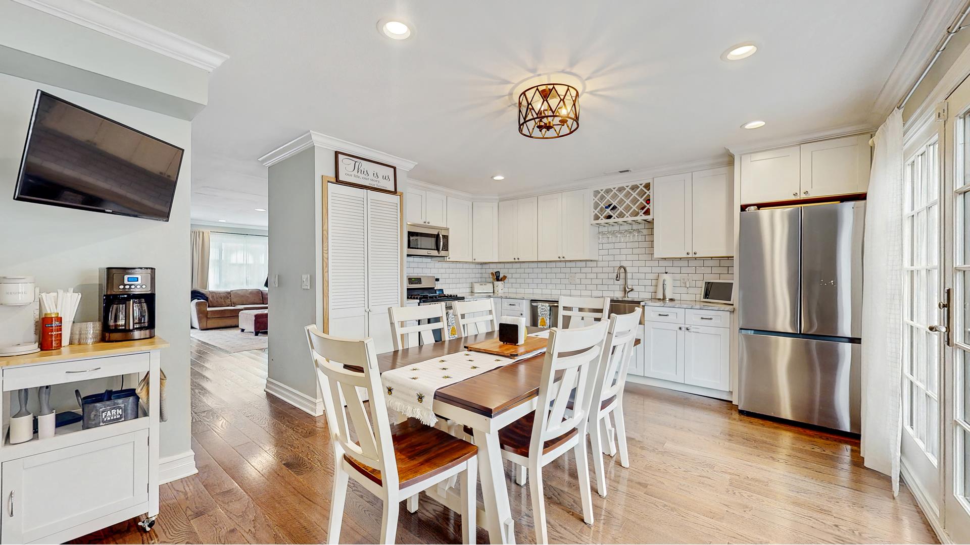 #7 photo, 45 REDWOOD Loop, New York City , NY 10309