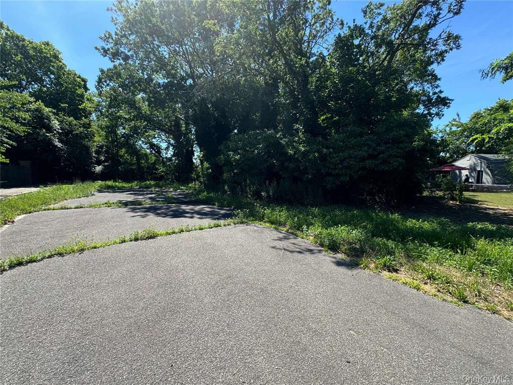 #3 photo, 215 Cortland Street, サフォーク郡 Copiague , NY 11726