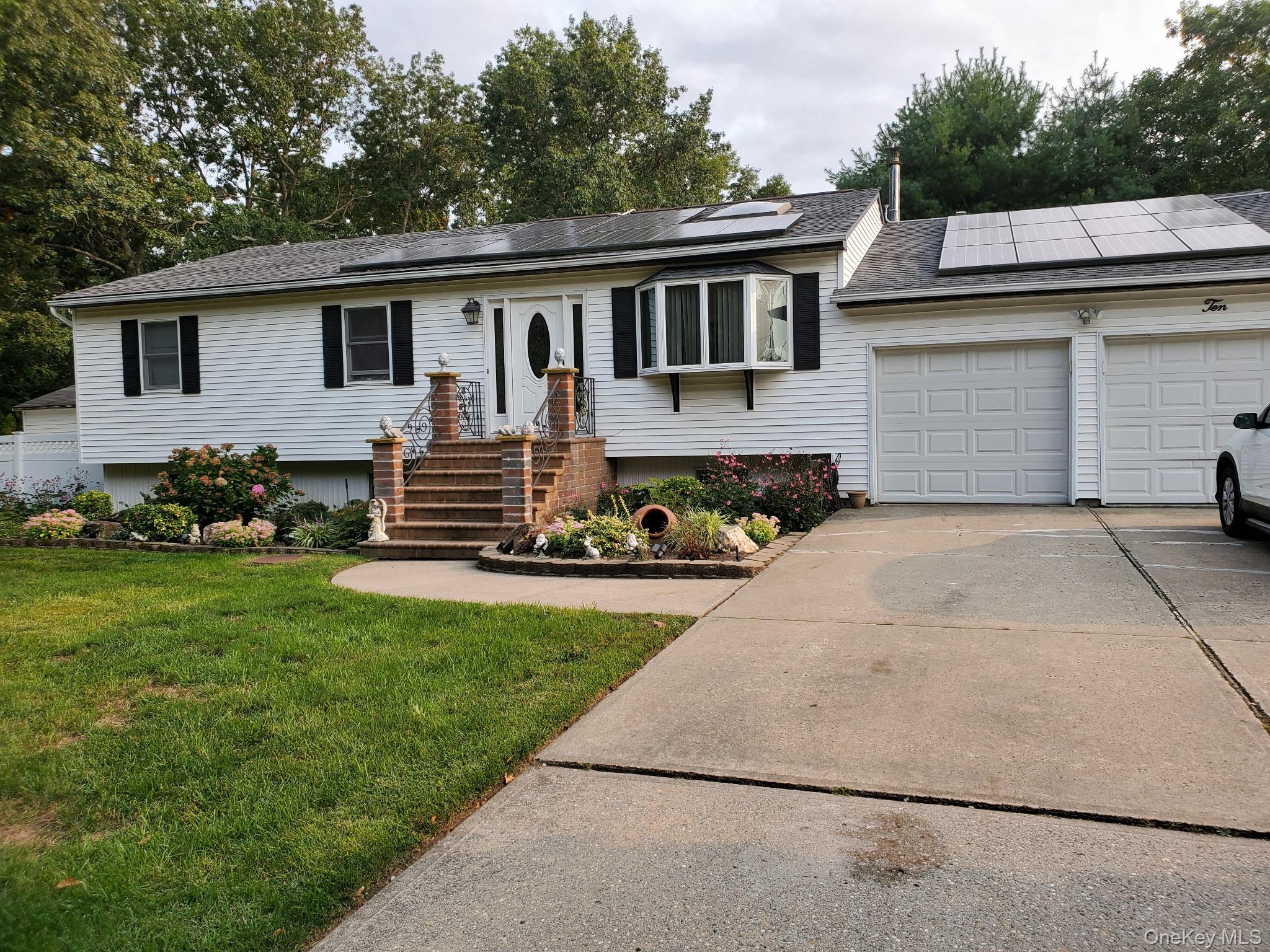 #1 photo, 10 Joanna Place, Port Jefferson Station , NY 11776