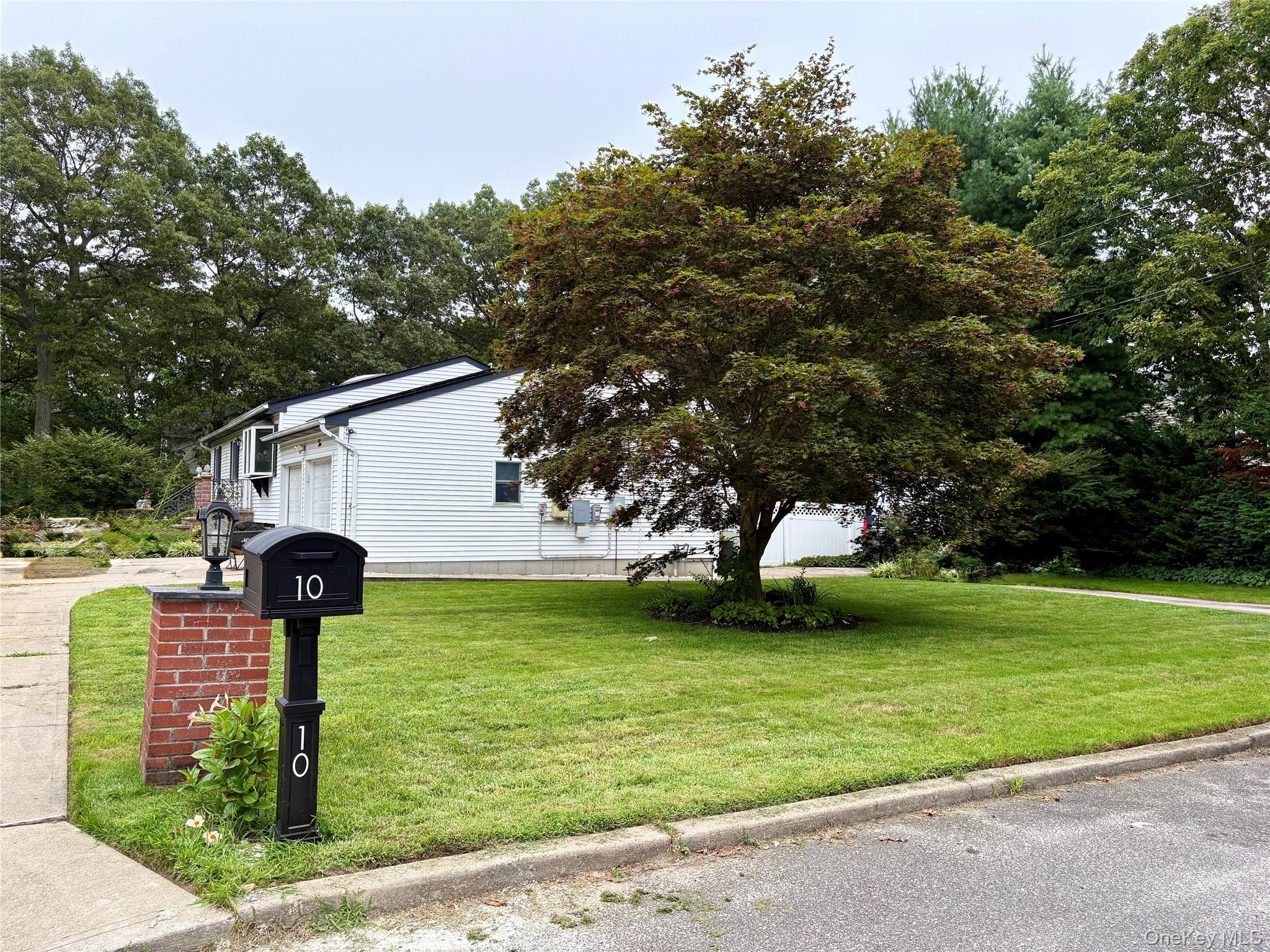 #4 photo, 10 Joanna Place, Port Jefferson Station , NY 11776