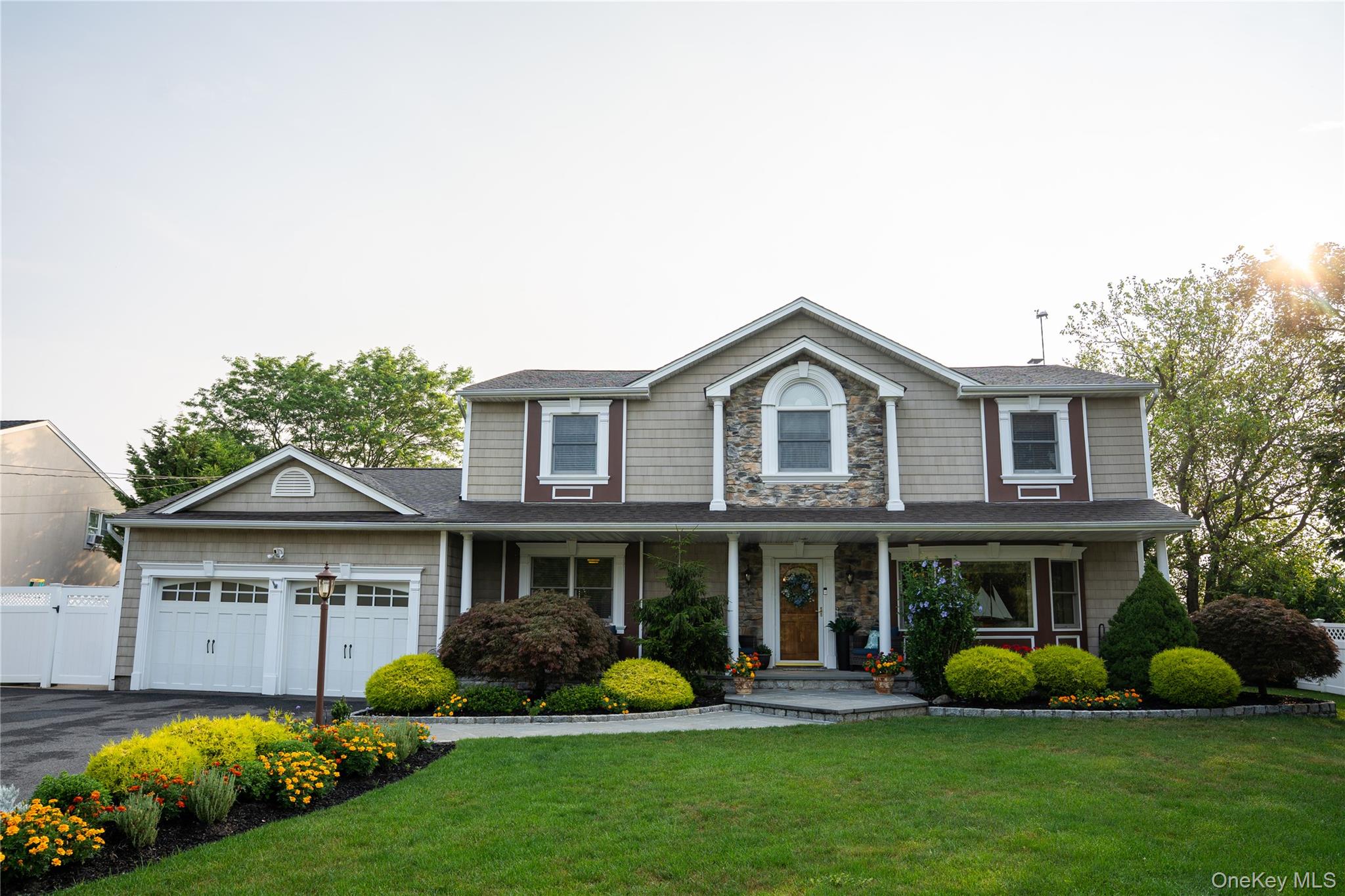 #1 photo, 209 Blue Point Road, Oakdale , NY 11769