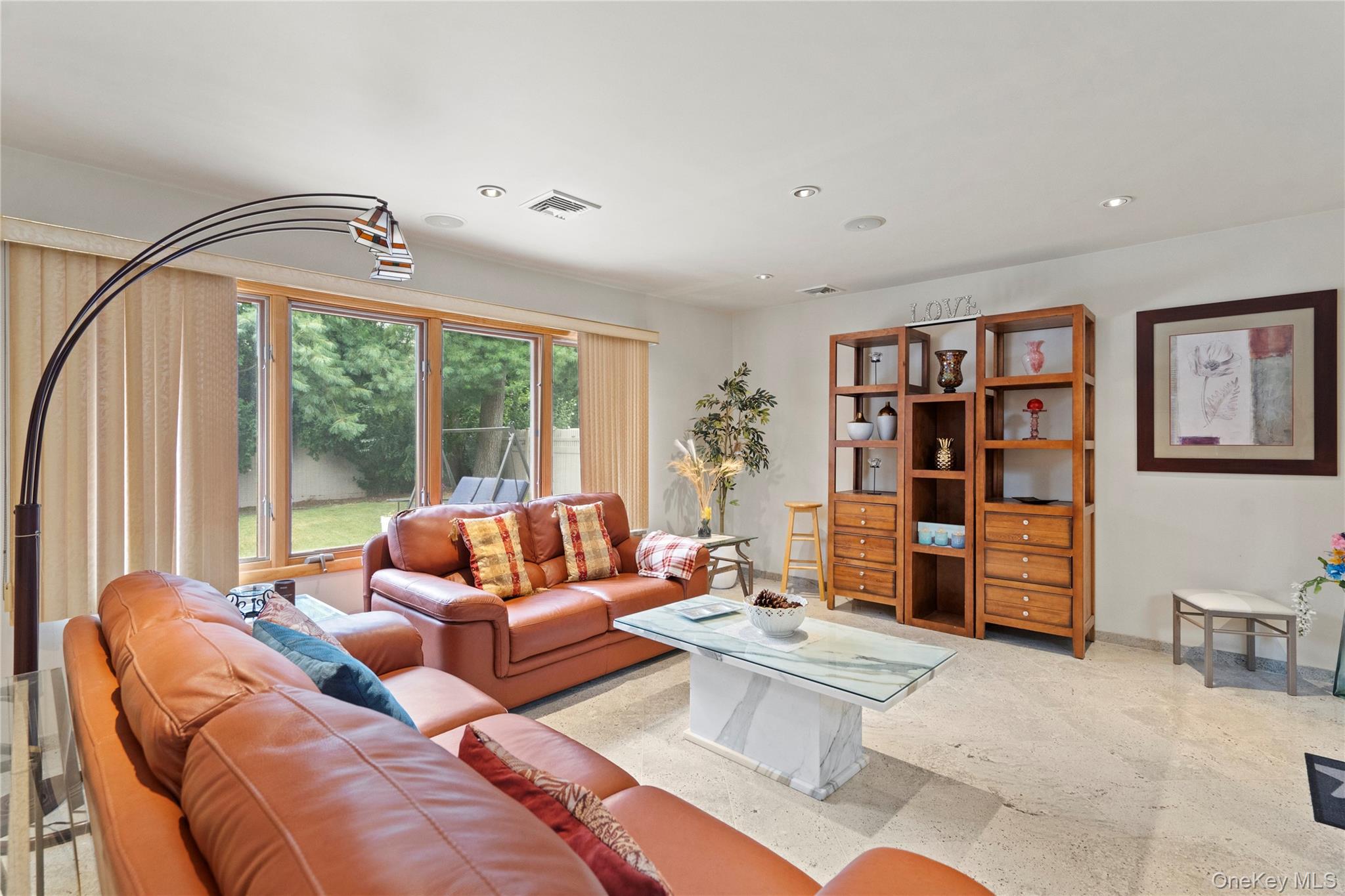 #11 photo, 33 Shelter Hill Road, ナッソー郡 Plainview , NY 11803