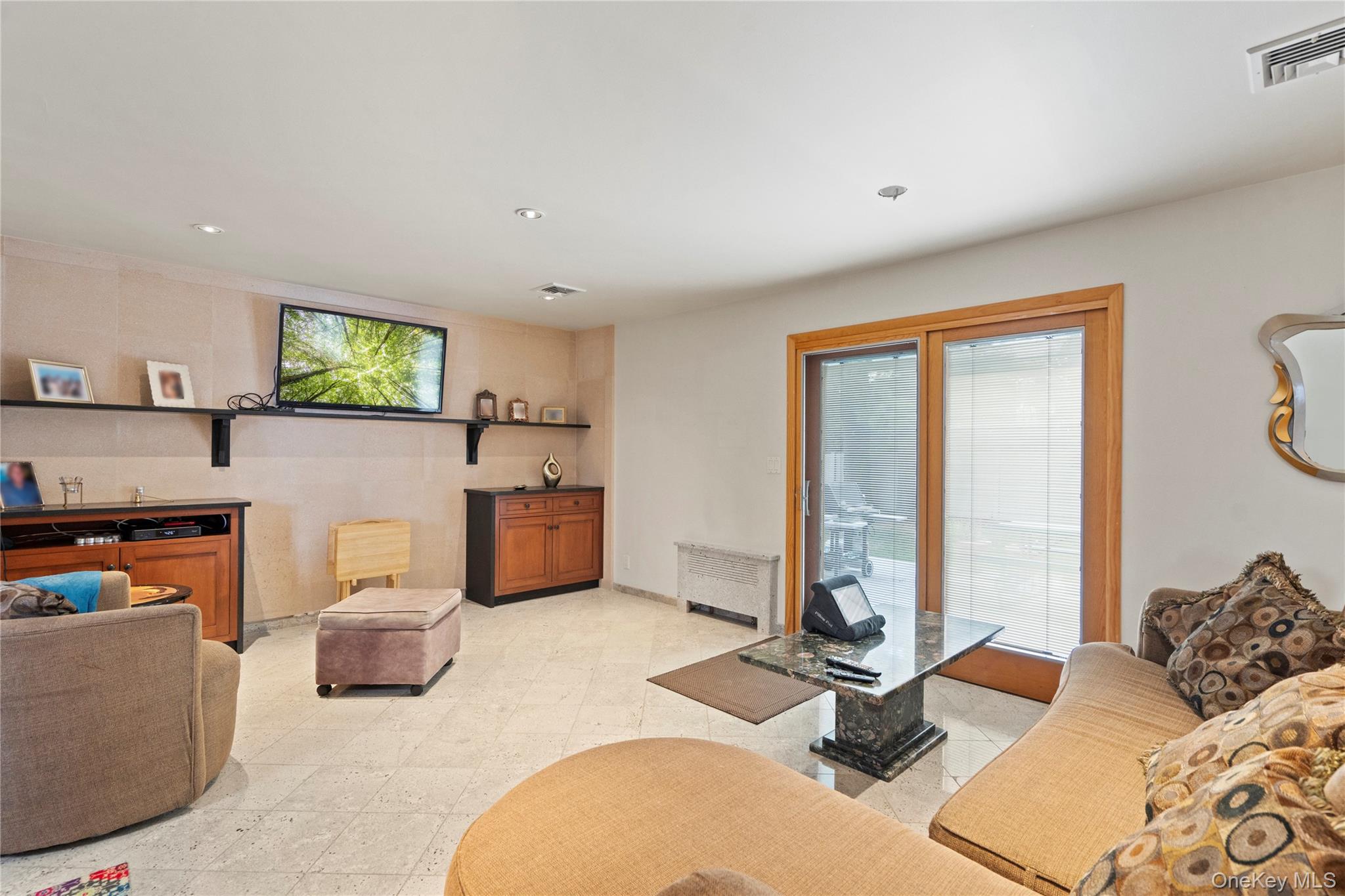 #12 photo, 33 Shelter Hill Road, ナッソー郡 Plainview , NY 11803