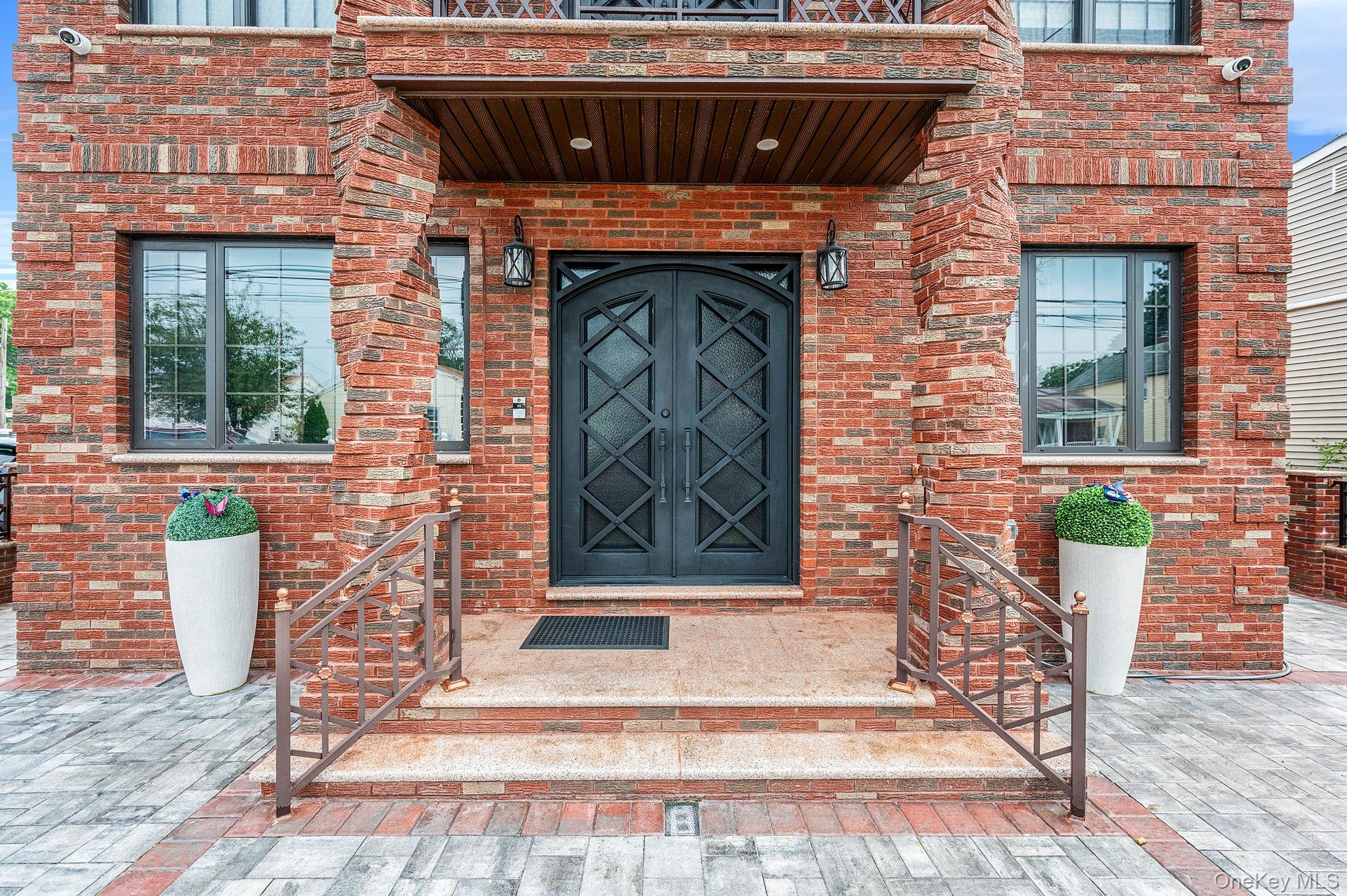 #2 photo, 183 Arthur Avenue, ナッソー郡 Floral Park , NY 11001