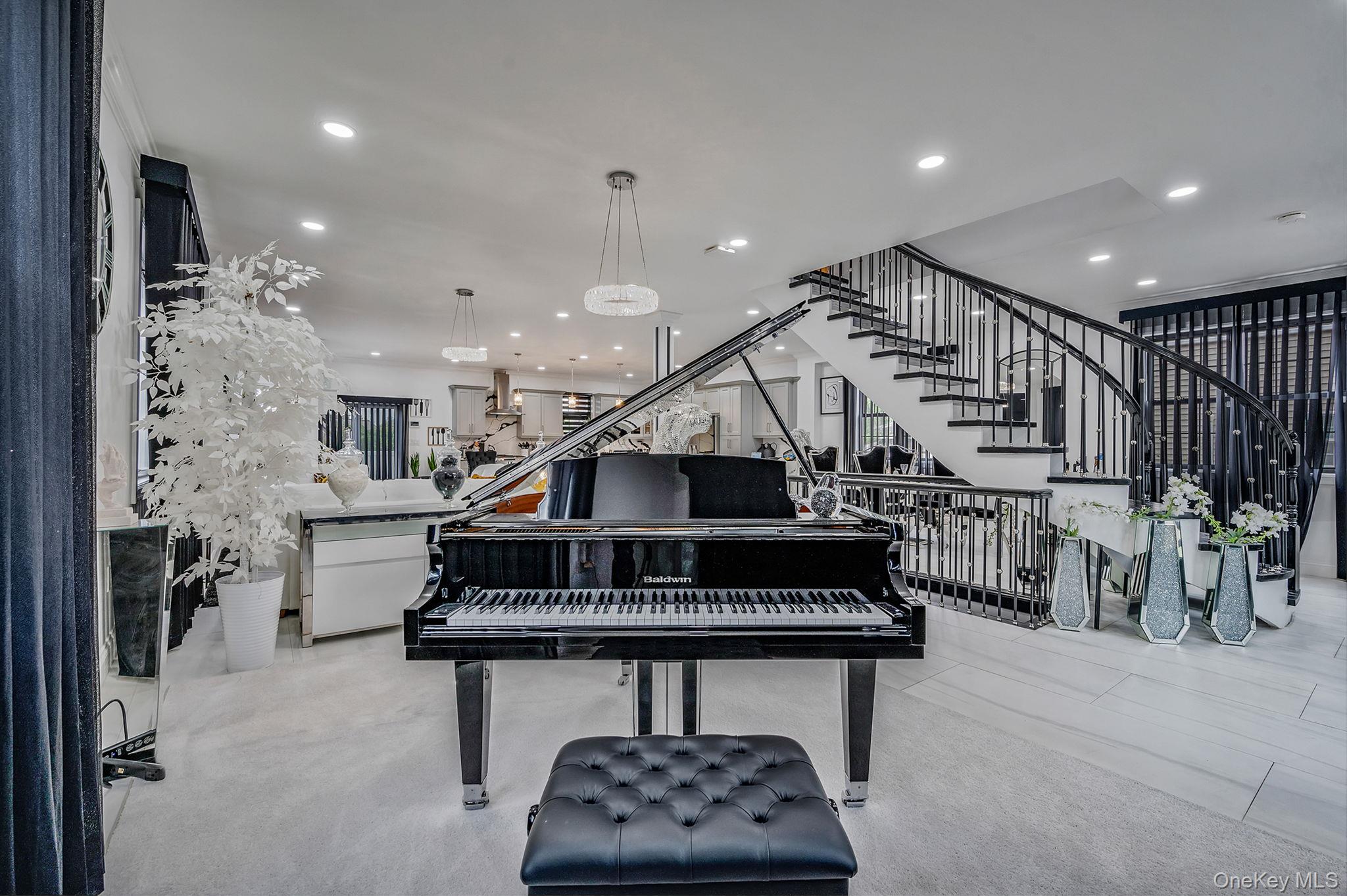 #3 photo, 183 Arthur Avenue, ナッソー郡 Floral Park , NY 11001