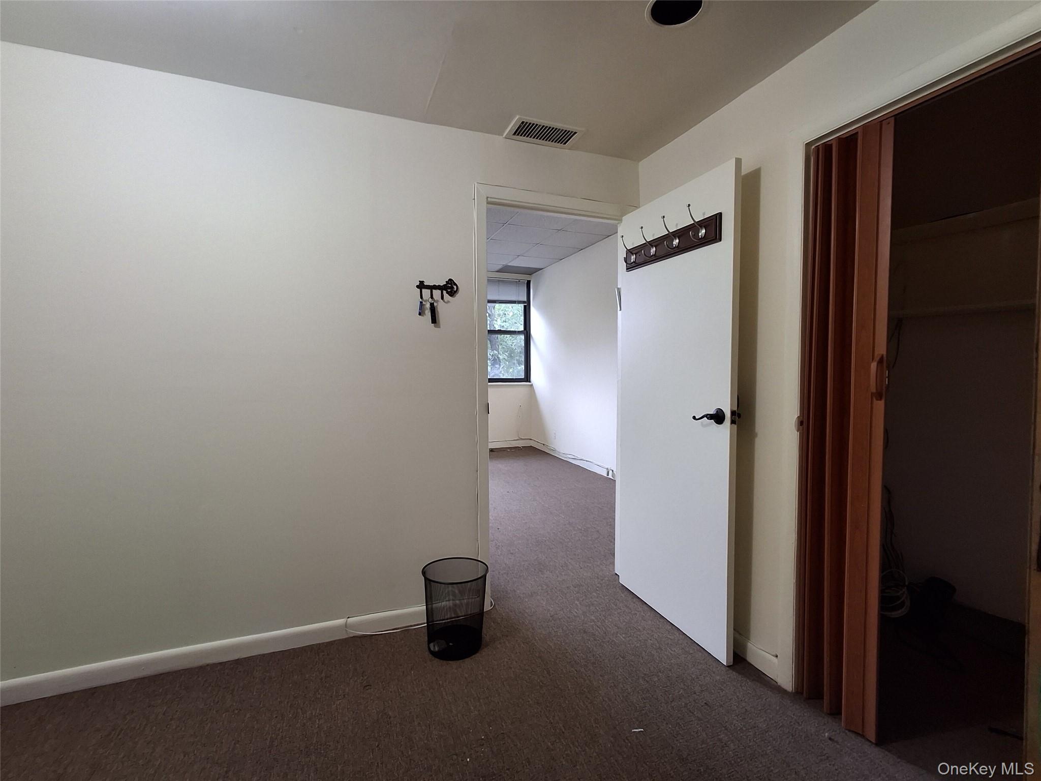 #7 photo, One S Great Neck Road, Great Neck , NY 11021