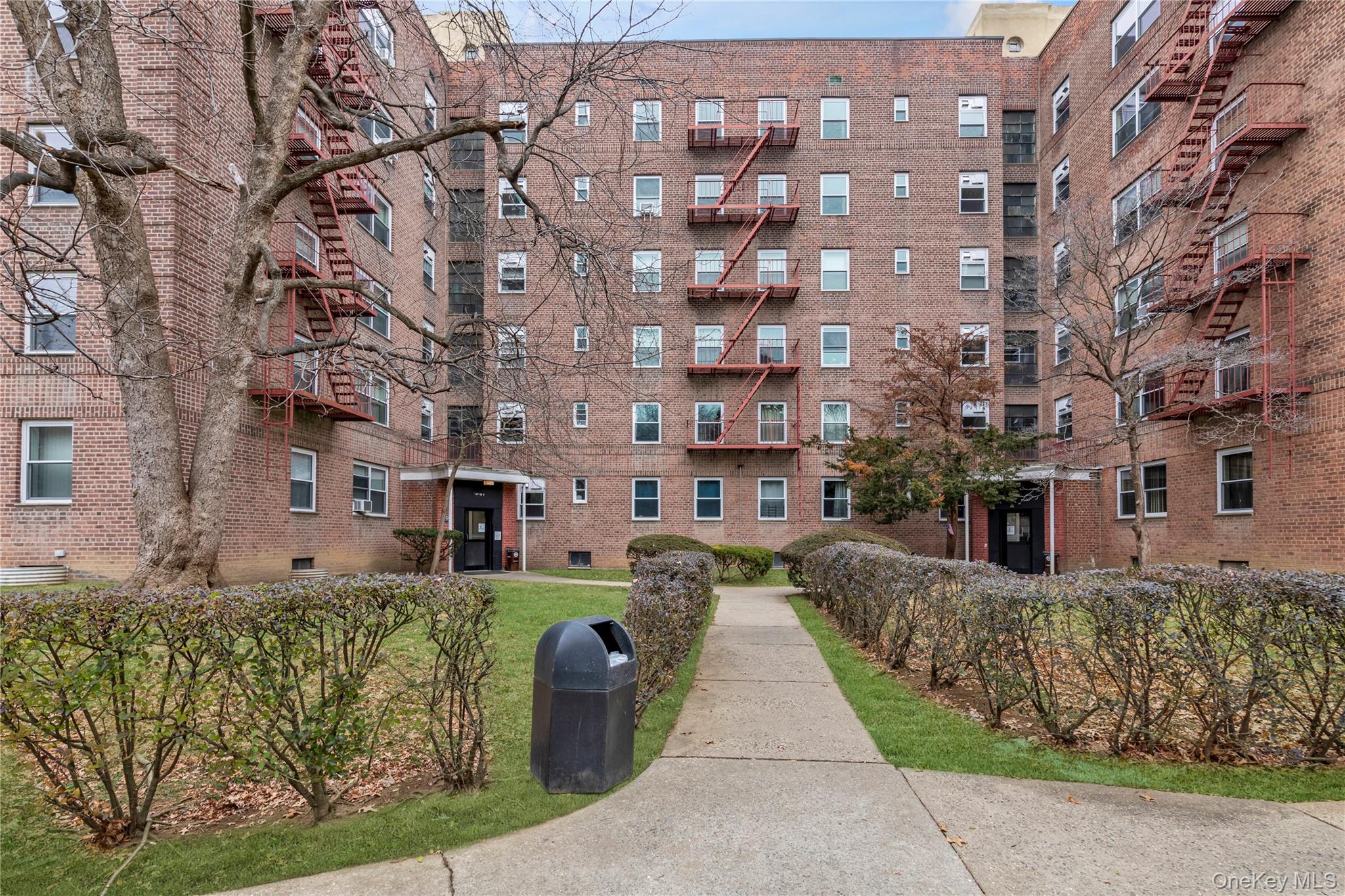 #15 photo, 14737 38 Avenue, फ्लशिंग Flushing , NY 11354