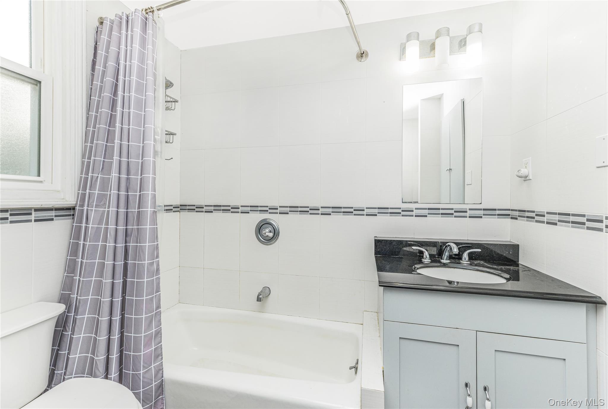 #17 photo, 4601 Henry Hudson Parkway, Bronx , NY 10471