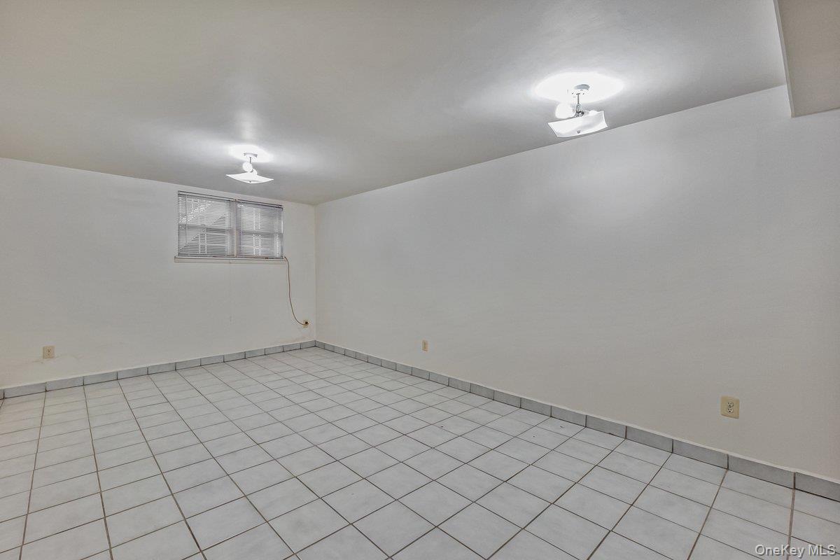 #12 photo, 70-50 153rd Street, クイーンズ区 Flushing , NY 11367