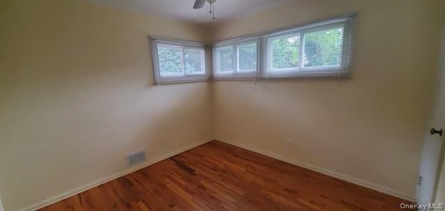 #10 photo, 10 W 22nd Street, サフォーク郡 Huntington Station , NY 11746