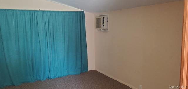 #12 photo, 10 W 22nd Street, サフォーク郡 Huntington Station , NY 11746