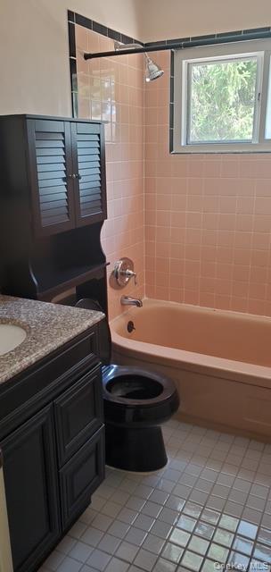 #13 photo, 10 W 22nd Street, サフォーク郡 Huntington Station , NY 11746