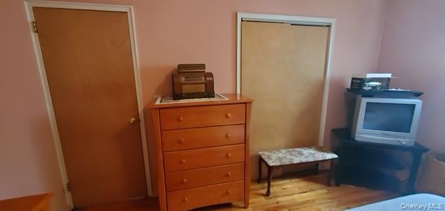 #16 photo, 10 W 22nd Street, サフォーク郡 Huntington Station , NY 11746