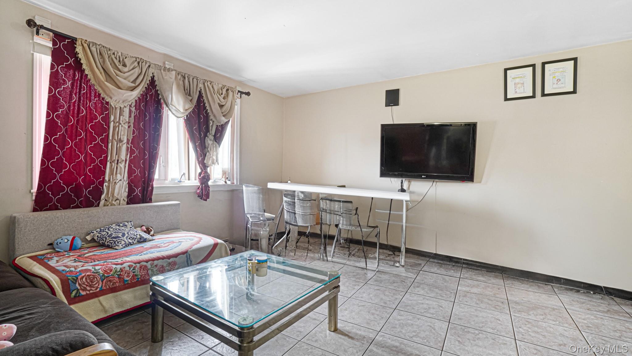 #11 photo, 12 Garden Street, Bay Shore , NY 11706