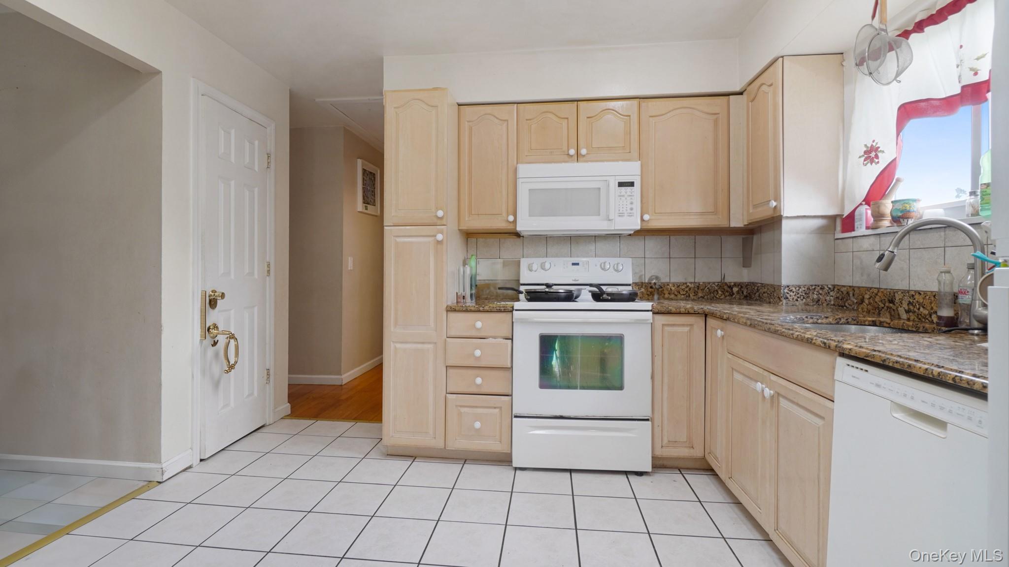 #14 photo, 12 Garden Street, Bay Shore , NY 11706