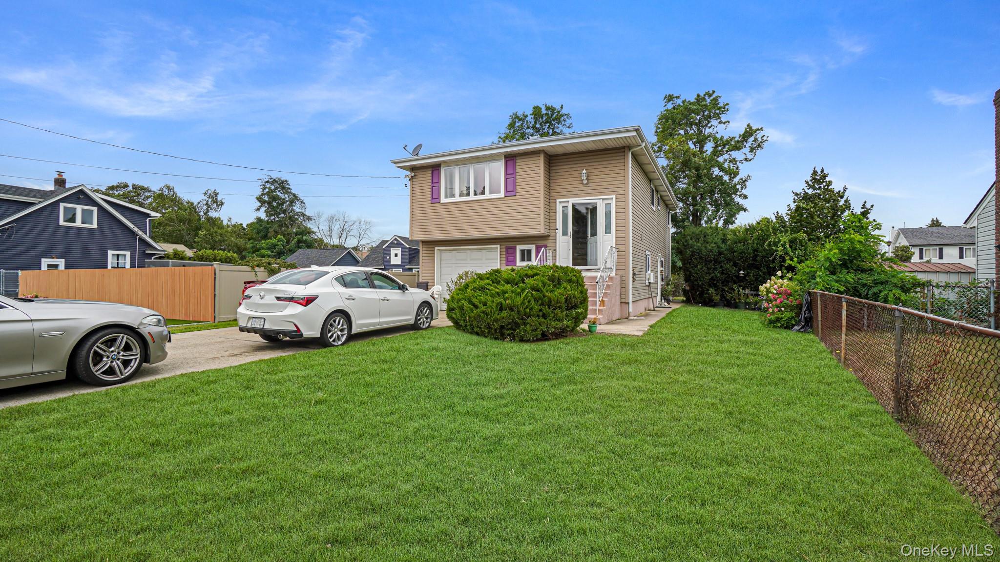 #2 photo, 12 Garden Street, Bay Shore , NY 11706