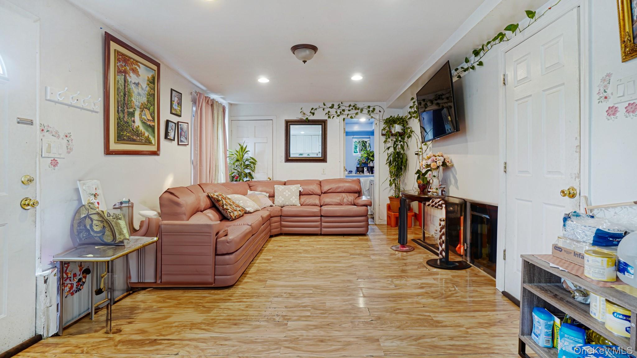 #4 photo, 12 Garden Street, Bay Shore , NY 11706