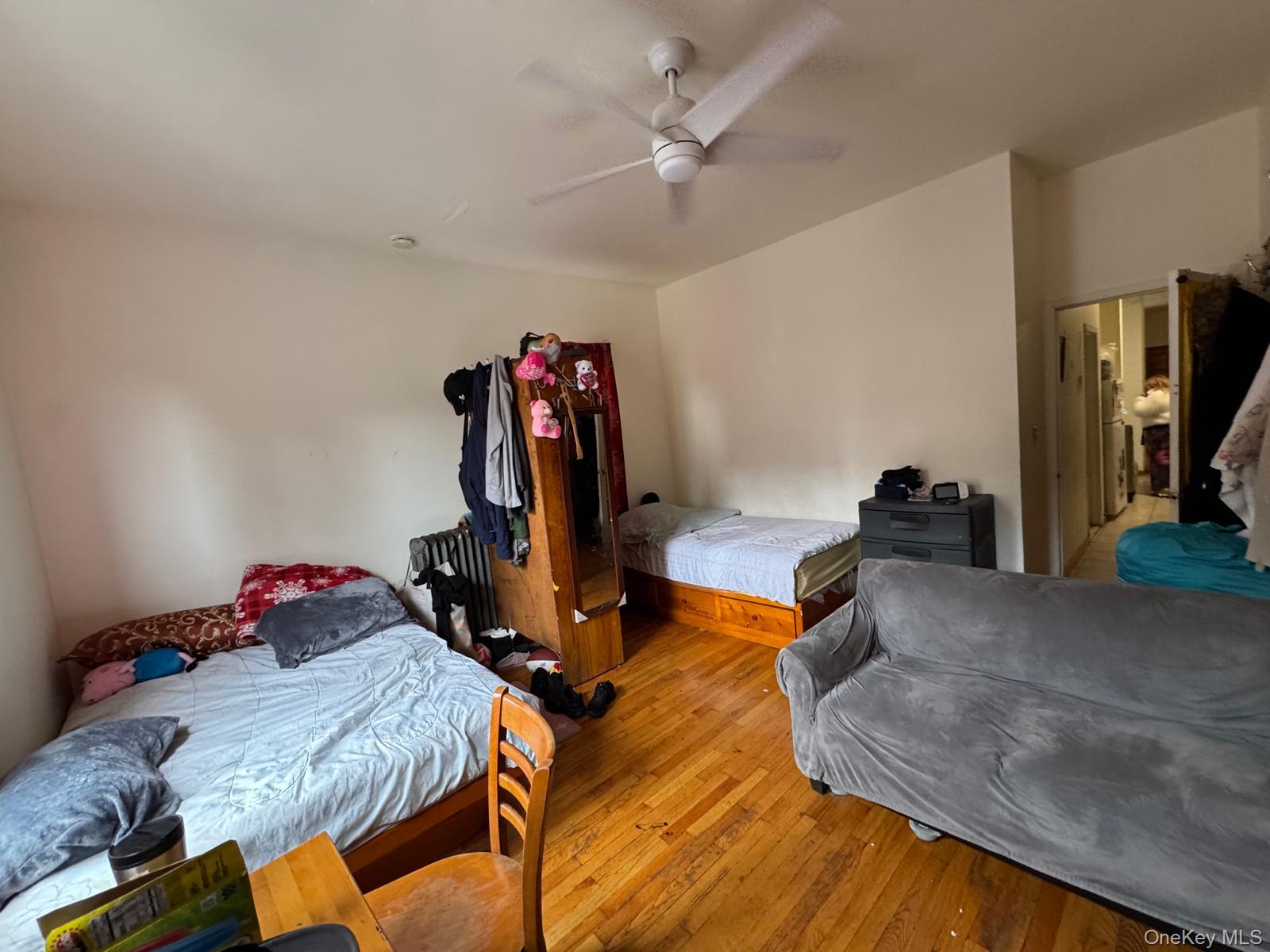 #8 photo, 32-26 103rd Street, 皇后区 艾姆赫斯特 East Elmhurst , NY 11369